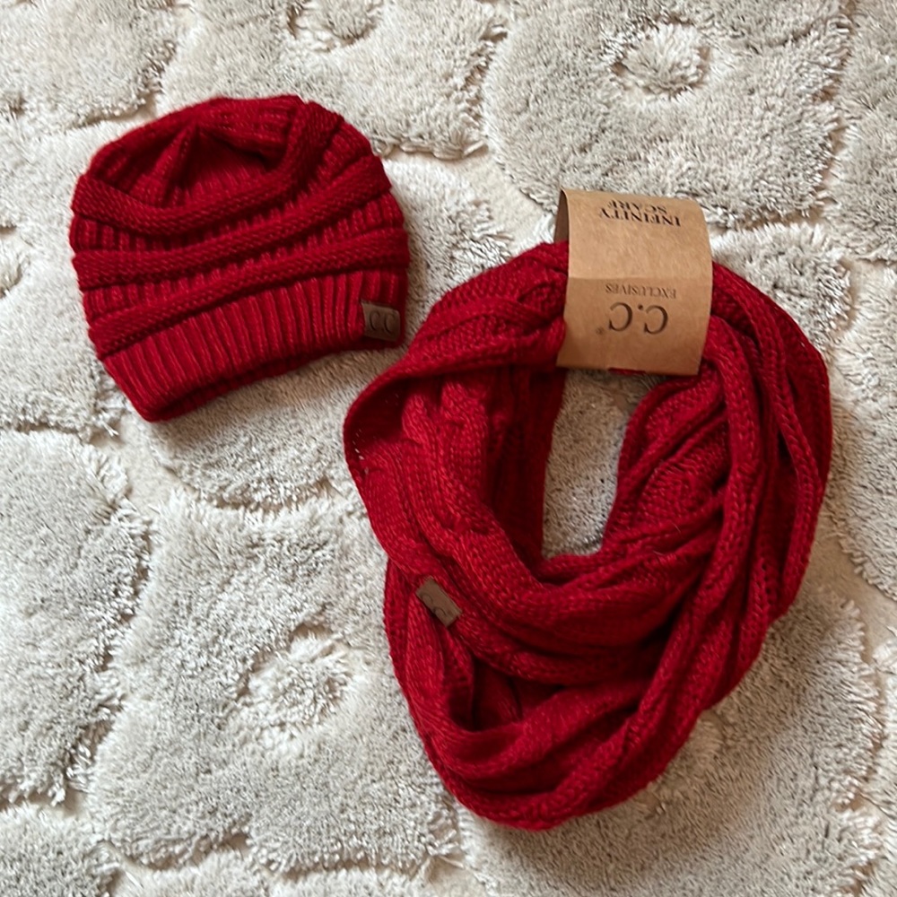 New CC scarf with Tags and beanie (without tags)